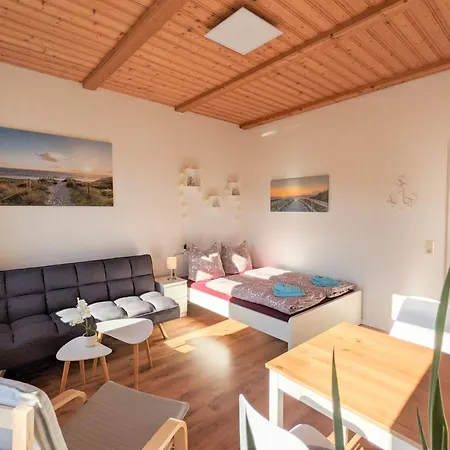Apartment Urlaubsmagie - Rotmilan - Garten & Saisonaler Pool *